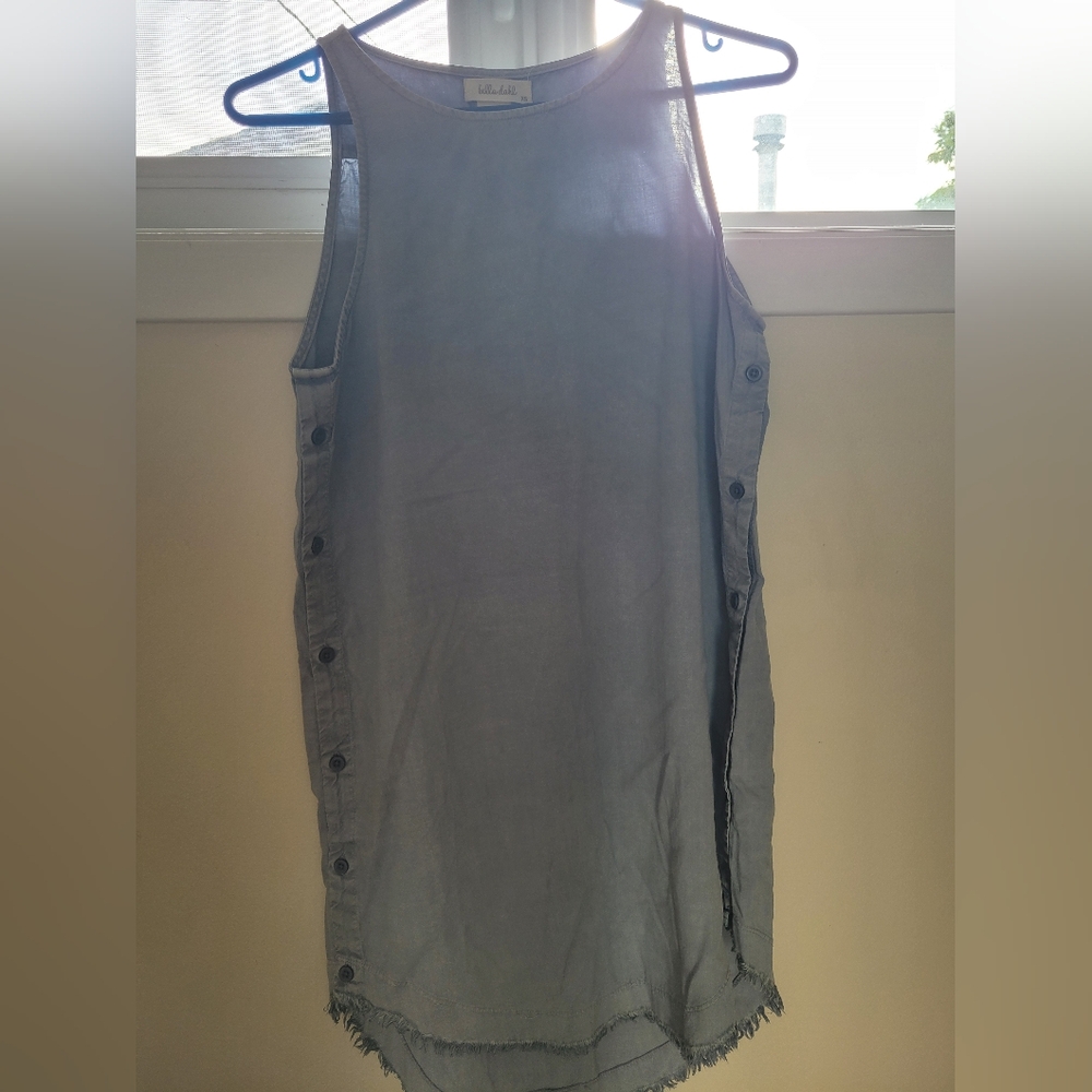 Bella Dahl Gray Sleeveless Buttoned Tank Top
